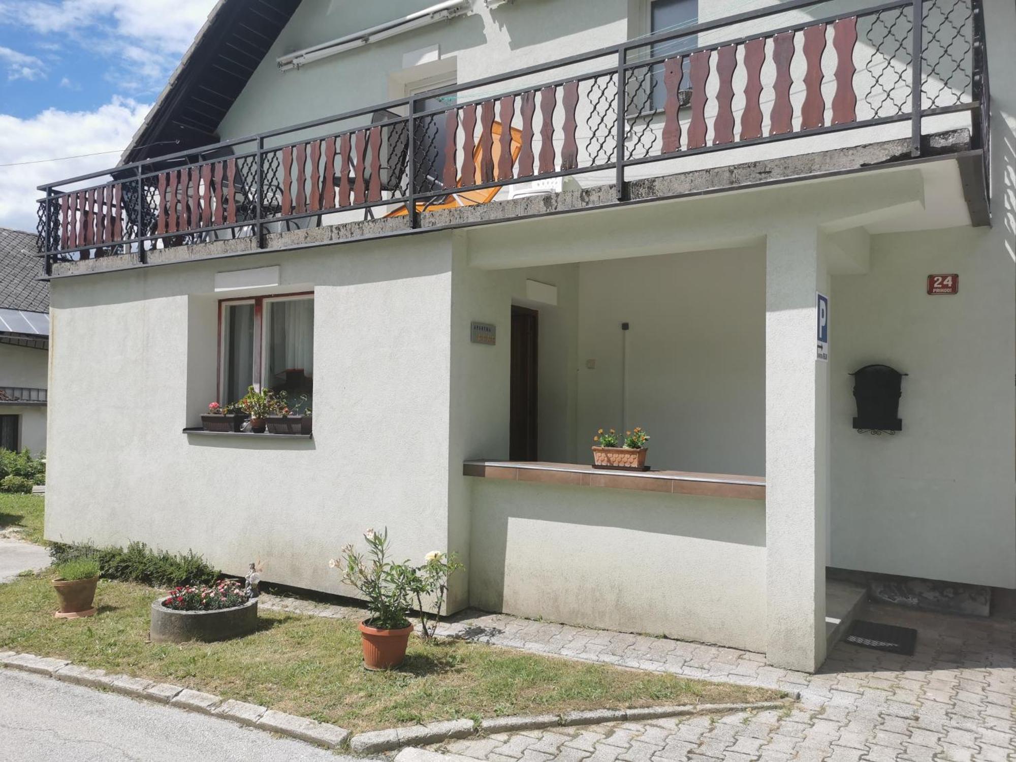 Apartma Rekar - A House, Where You Can Relax In The Embrace Of Nature Jesenice Εξωτερικό φωτογραφία